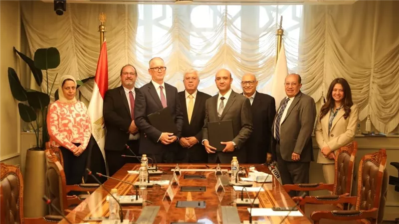 التعليم العالي يشهد توقيع شراكة بين الجامعات الكندية وأنجليا روسكين البريطانية