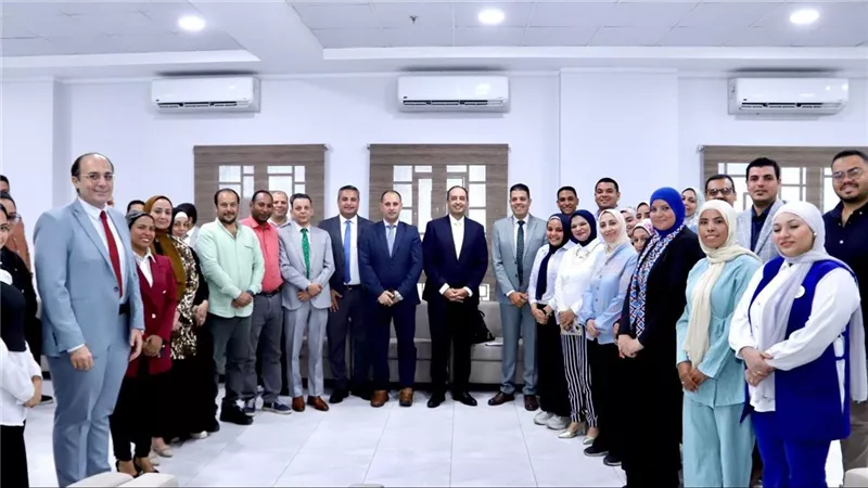 عمرو عثمان: تكثيف برامج وقائية لمواجهة المخدرات ورفع الوعي بالمدارس والجامعات 