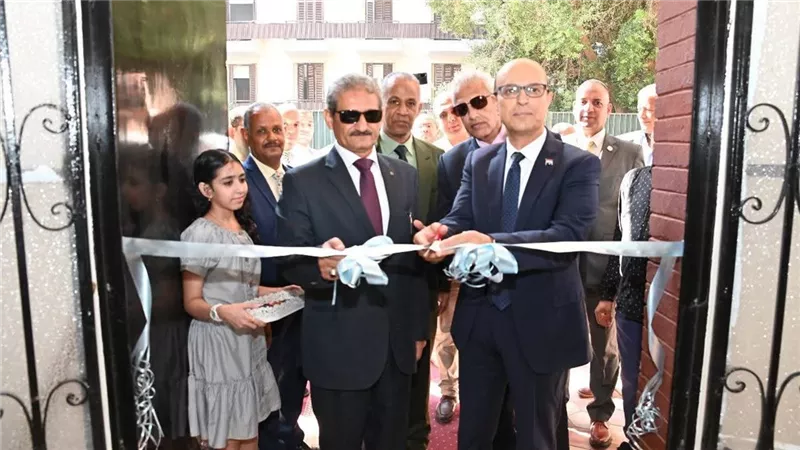 المنشاوي يفتتح وحدة النهايات الطرفية بمجمع الخدمات بجامعة أسيوط  