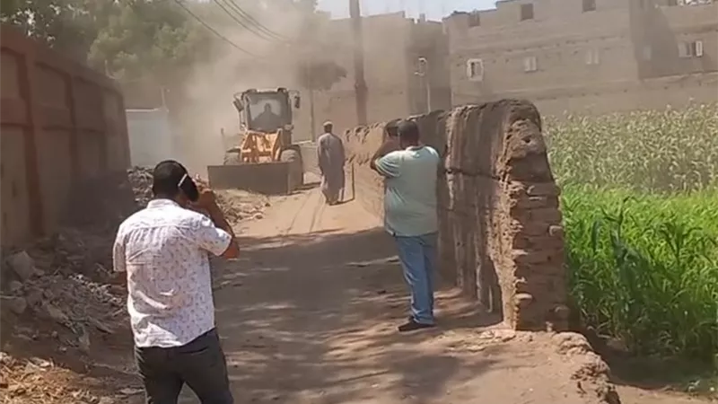استجابة لـ 