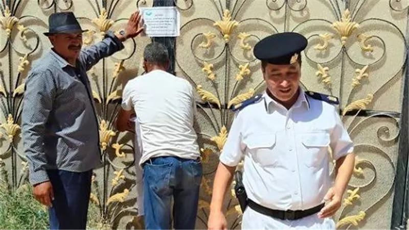 غلق وتشميع 18 منشأة مخالفة للحفاظ على النظام الحضاري بدمياط 