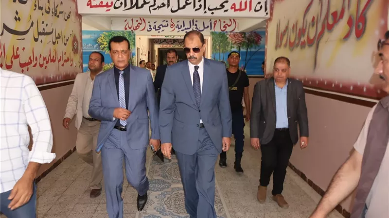 محافظ سوهاج يتفقد عدداً من المدارس بحي شرق وأخميم والكوثر 