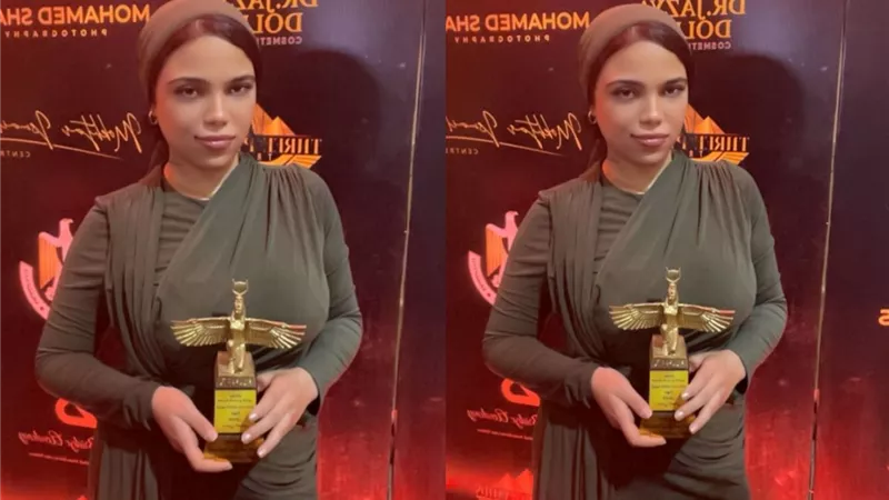 همسة للآداب والفنون يُكرم الصحفية منى عبد السلام عضو المركز الإعلامي للمهرجان