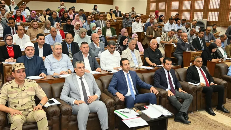  رفع درجة الاستعداد القصوى لموسم الشتاء ومراجعة جاهزية محطات الصرف بالبحيرة
