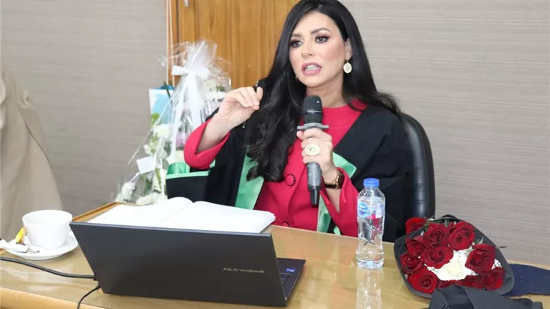 دينا عصمت: العالم يشهد تحولات كبرى نحو تعددية قطبية جديدة