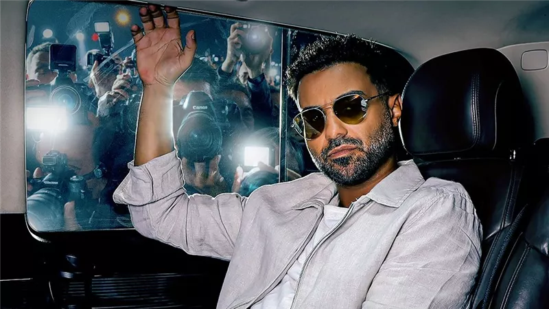 طرح بوستر جديد لمسلسل ابن النادي بطولة أحمد فهمي والعرض على منصة شاهد