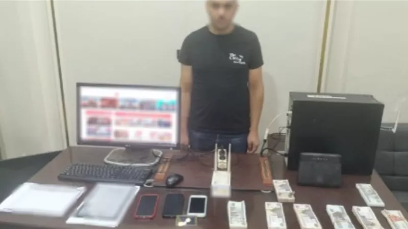 ضبط شاب أدار 25 موقعا إلكترونيا لبث أفلام و مسسلات بالمخالفة للقانون بالشرقية