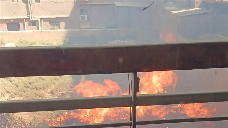 حريق هائل في مخلفات بشارع 77 بالمعادي.. والحماية المدنية تحاول السيطرة
