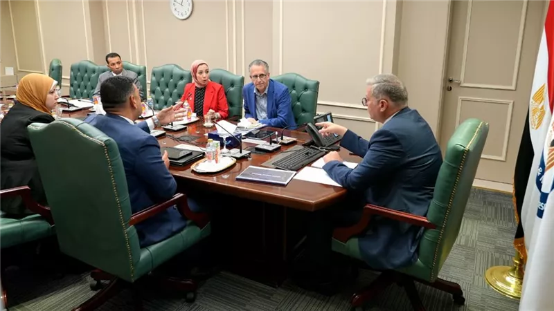 البترول تبحث ترتيبات زيارة وفد من شركات التعدين الأسترالية إلي مصر
