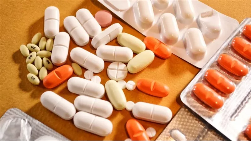 بسبب خطر تسمم الأطفال.. الولايات المتحدة تسحب مكملات فيتامينات متعددة