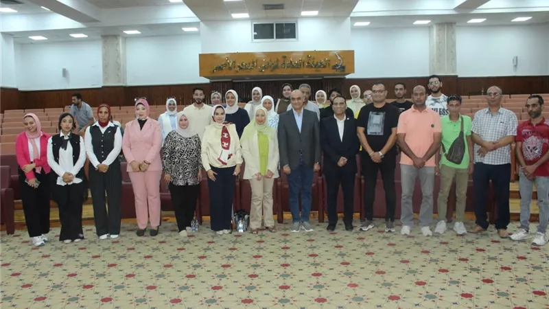 زيارة ميدانية لمتدربي برنامج حوكمة البحار إلى هيئة الموانئ ومتحف السويس 