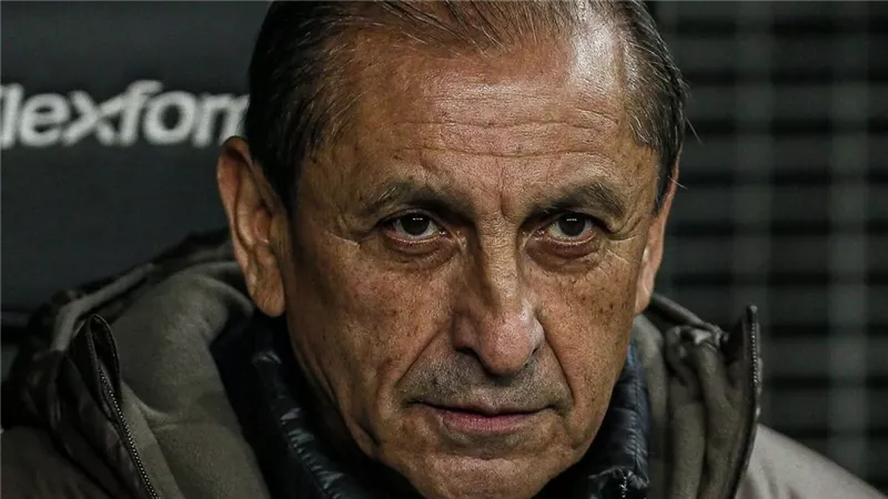 أسطوري وناجح.. من هو رامون دياز مدرب الأهلي المحتمل في الموسم الحالي 