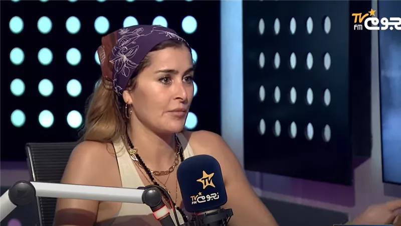عائشة بن أحمد: أبويا علمني أكون مستقلة ومعتمدش على راجل ومأمنة نفسي طول الوقت