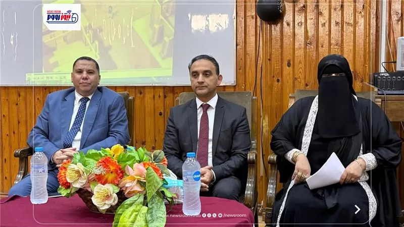 نائب رئيس جامعة الفيوم وعميد سياحة يشهدان اليوم حفل توزيع المستلزمات المدرسية 