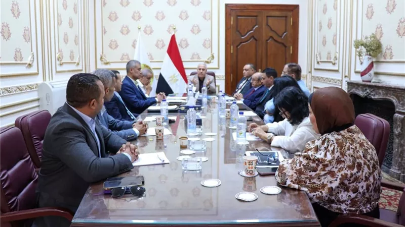 خبراء وأساتذة الصحافة يشاركون في مناقشات تطوير المحتوى بالمؤسسات القومية