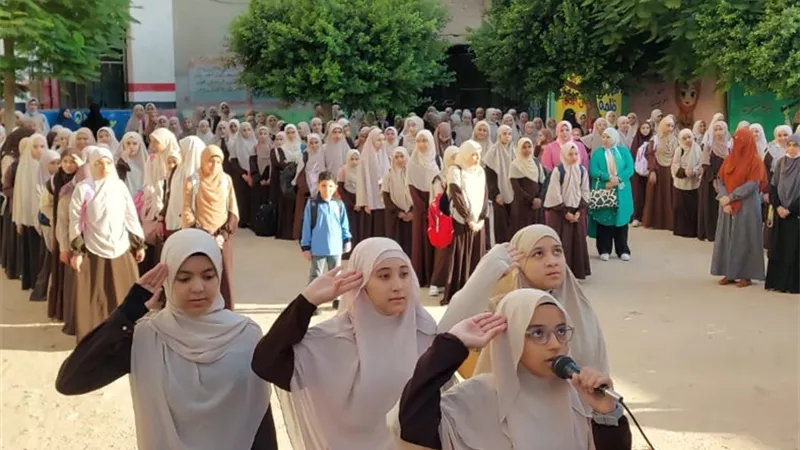 بهجة وانضباط في اليوم الأول بمعهد الشيخ محمود عنبر النموذجي بطهطا | صور