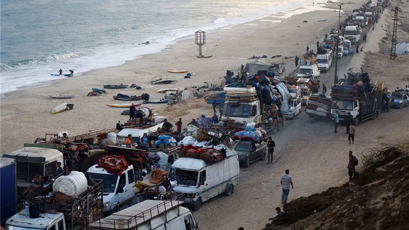 الناطق باسم الدفاع المدني في غزة يدعو العالم بالتدخل لوقف المذبحة
