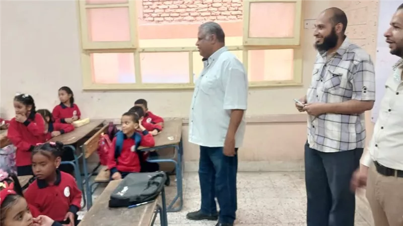 محلي قوص يتفقد مدرسة الثانوية العسكرية بنين بقنا | صور