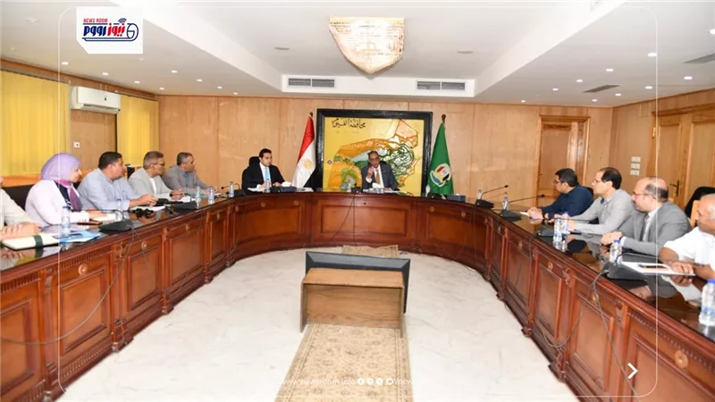 محافظ الفيوم يؤكد على سرعة التعامل مع طلبات التقنين غير الجادة 