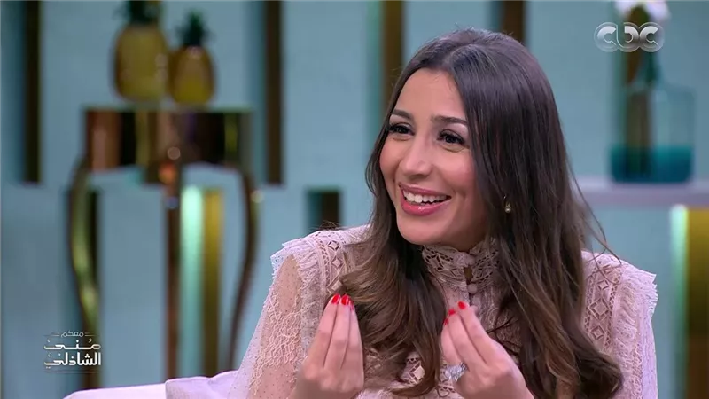 الفنانة جنات: الغناء لا يفارق منزلي وبناتي يشاركني البهجة