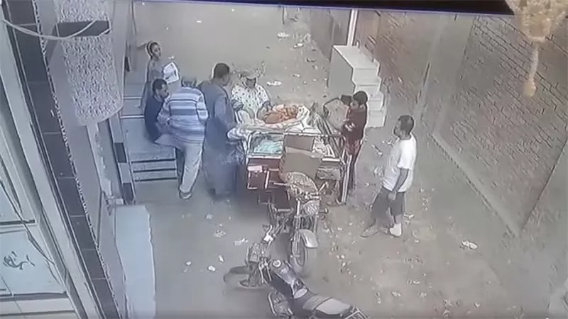النيابة تحبس صاحب واقعة سكب الجاز على الخبز بالشرقية 4 ايام على ذمة التحقيقات