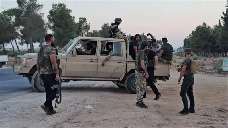 اشتباكات بالطائرات المسيرة بين قسد والجيش السوري في ريف حلب