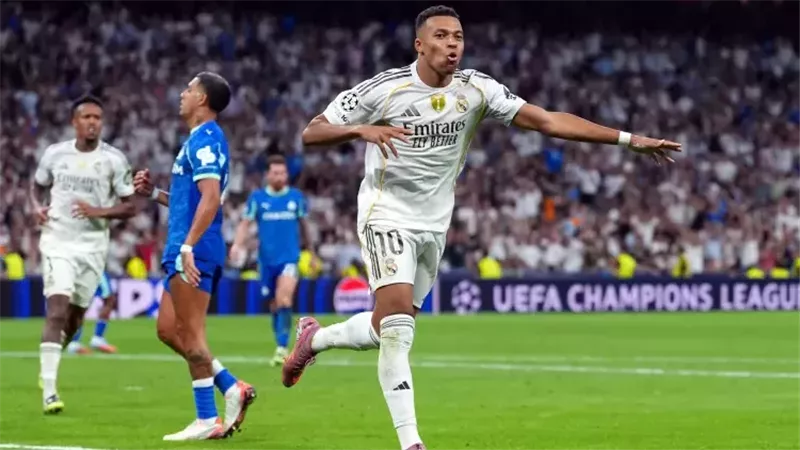 وسع الفارق لـ5 نقاط.. ريال مدريد يعبر أوساسونا ويهرب بقمة الدوري الإسباني