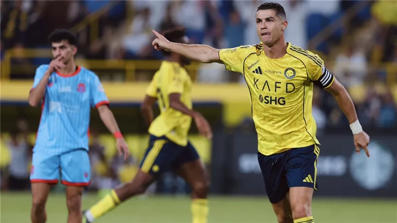 معجزة الـ1000 هدف.. كريستيانو رونالدو يقود النصر لفوز كاسح في الدوري السعودي
