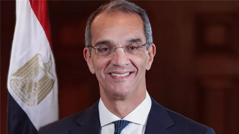 وزير الاتصالات يغادر إلى الولايات المتحدة لبحث سبل توسيع آفاق التعاون مع الشرك