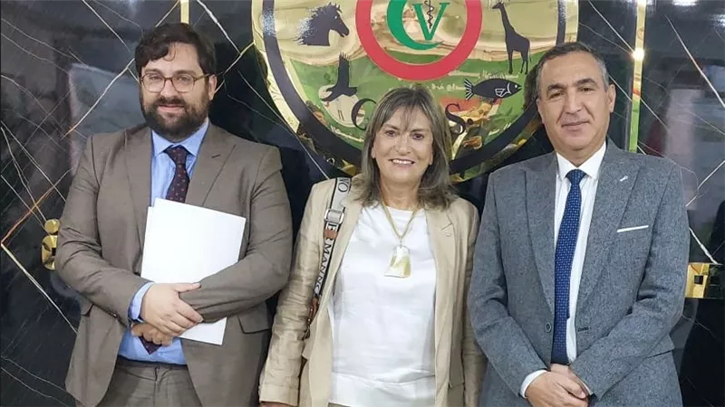 رئيس الهيئة العامة للخدمات البيطرية وسفيرة اورجواي يلتقون لدعم التصدير 