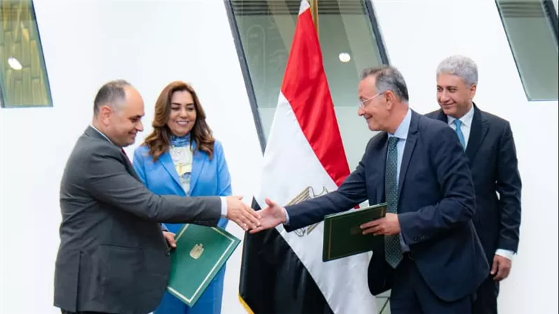 بعد إعلانه محايد كربونيًا.. بروتوكول تعاون بين البيئة والمتحف الكبير