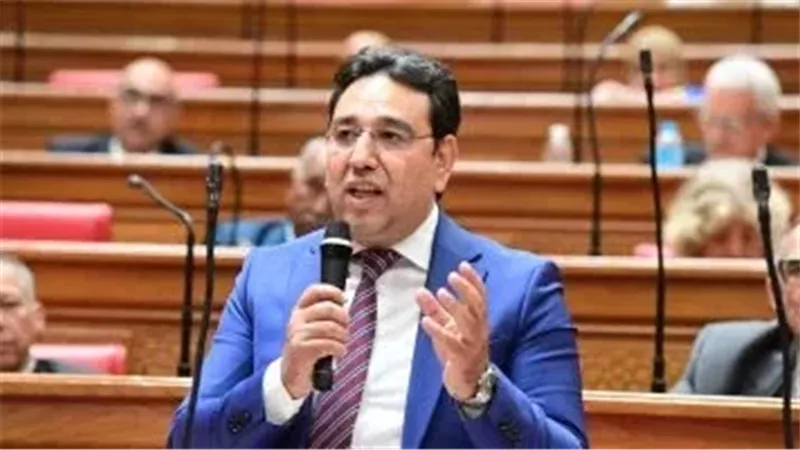 أيمن محسب يطالب الحكومة بتنظيم أوضاع الباعة الجائلين ودمجهم في الاقتصاد الرسمي