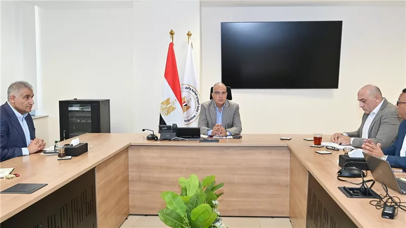 وزير الري: جارى غلق 82 بئر جوفى شديد الملوحة مع حفر بدائل بواحة سيوة  