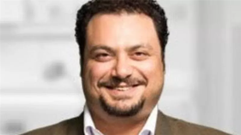 مراد مكرم يقترح فكرة لتجنب اللجوء إلي توطين اللاجئين 