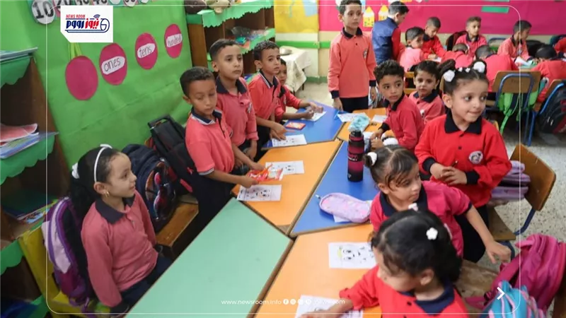 جولة لمحافظ المنيا في مدارس بني مزار.. وافتتاح مشروعات تعليمية جديدة