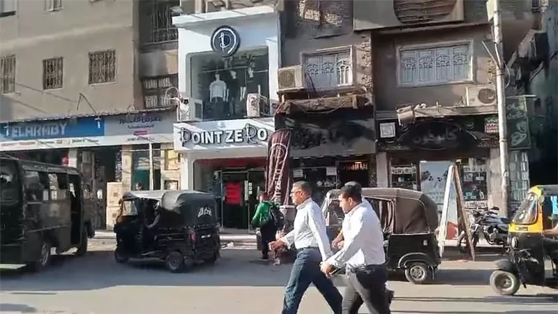 محافظ الجيزة يتفقد بولاق الدكرور والدقي سيرًا لضبط النظافة والإشغالات