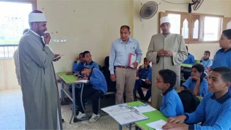 متابعة ميدانية لرئيس منطقة السويس الأزهرية لضمان الانضباط الدراسي بالمعاهد