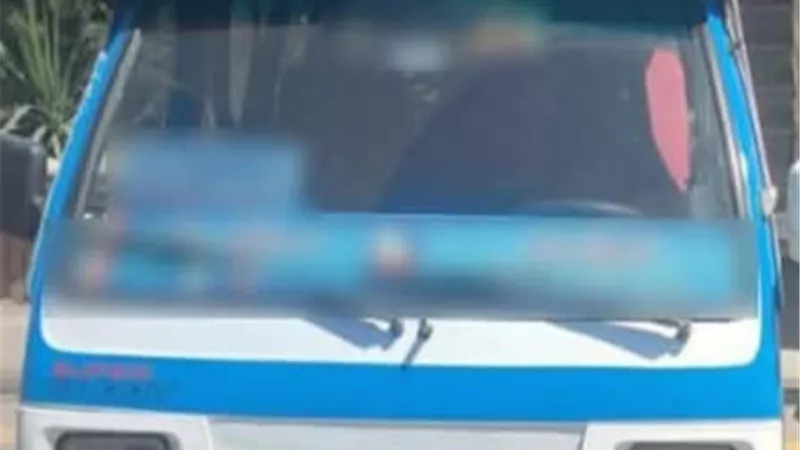 حملات مرورية مكثفة بدمنهور لضبط مخالفات سيارات السرفيس والتجزئة الغير قانونية 