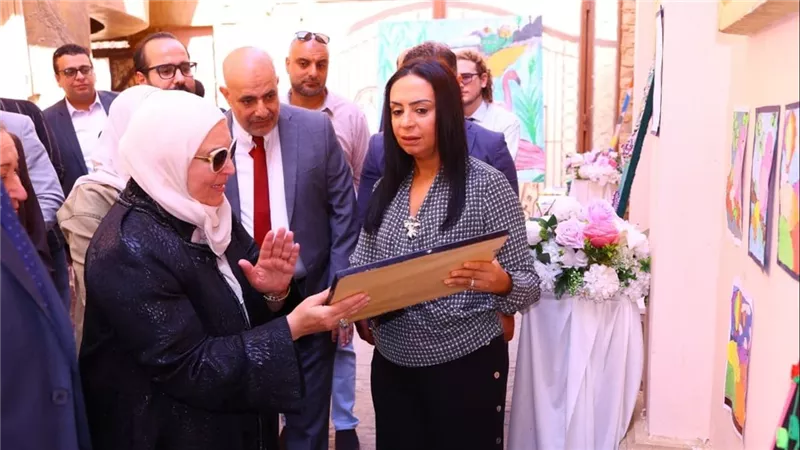 وزيرة التضامن تتفقد أكاديمية الزهايمر ووحدة الرعاية عن بعد بالباقيات الصالحات