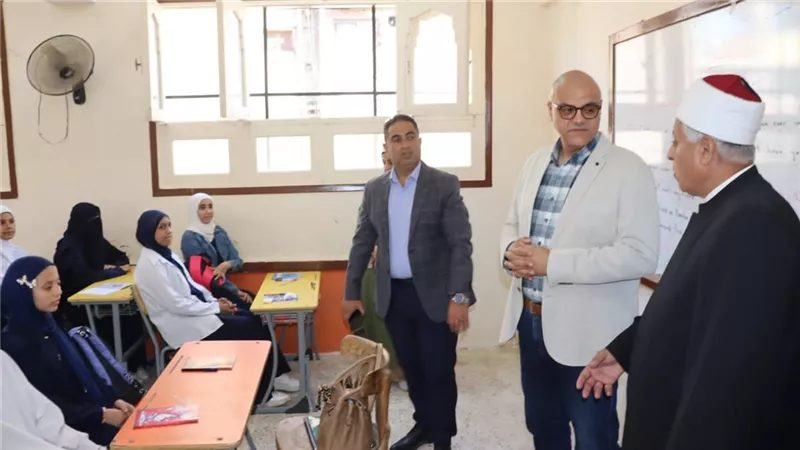 محافظ القليوبية يتفقد المعاهد الأزهرية ببنها في بداية العام الدراسي الجديد