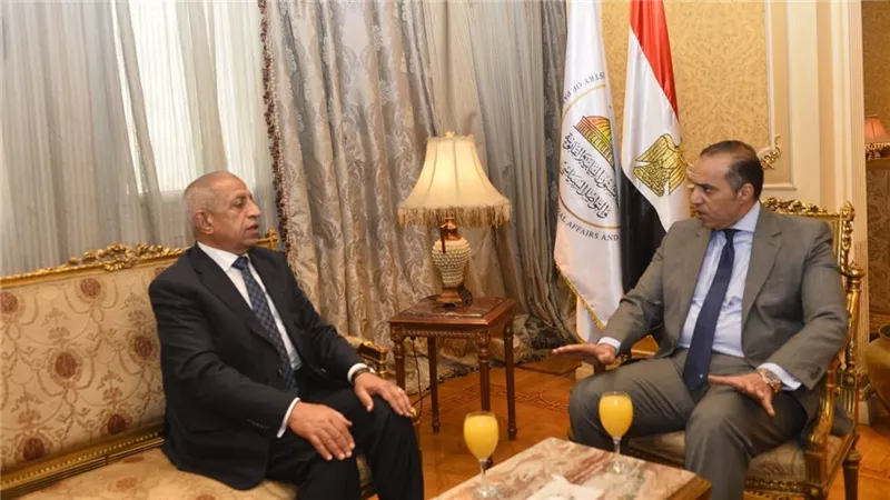 محمود فوزي يبحث التعاون الأكاديمي وتطوير الكفاءات مع رئيس الأكاديمية العربية