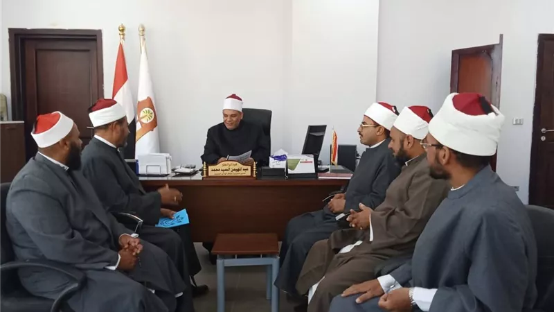 أوقاف الوادي الجديد تجري مقابلات الأئمة المرشحين لأداء المجالس العلمية