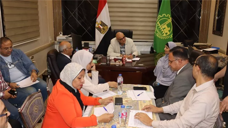 محافظ القليوبية يعقد اللقاء الجماهيري الأسبوعي بمدينه قليوب لحل مشكلات المدن 