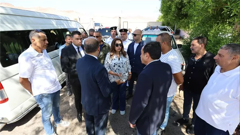 وزيرة التنمية المحلية تبحث حلول عاجلة لأهالي وادي مجيرح وتؤكد دعم الدولة 