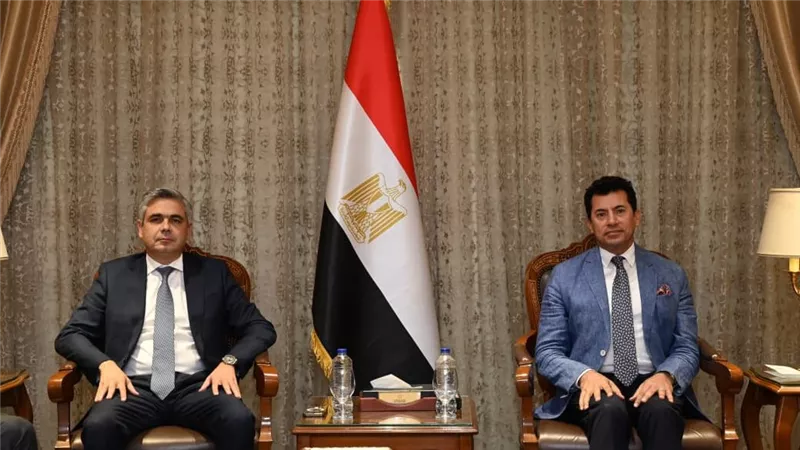 وزير الرياضة يبحث مع رئيس اتحاد الفروسية استضافة الفعاليات الدولية