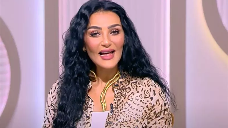 هبة الأباصيري: انسجام الأسرة المصرية مهدد بسبب السوشيال ميديا 