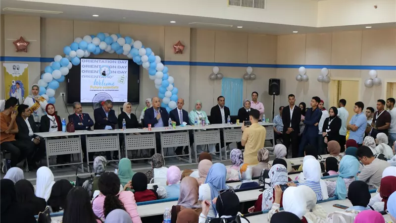 رئيس جامعة بني سويف الأهلية يشهد فعاليات اليوم التعريفي بكلية العلوم