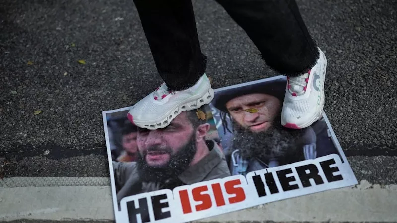 احتجاجات أمام مقر الأمم المتحدة قبل كلمة الرئيس السوري أحمد الشرع