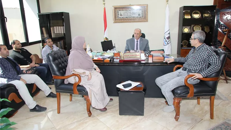 استعدادًا لفصل الشتاء.. بحث سبل ضمان جاهزية شبكات الصرف الصحي ببنى سويف 