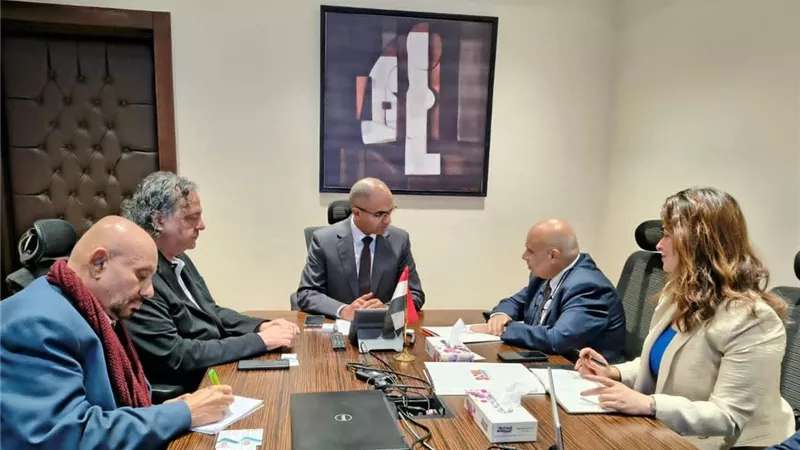 الإسكان تناقش مجالات التعاون مع شركة متخصصة في تصنيع مكونات مشروعات المياه